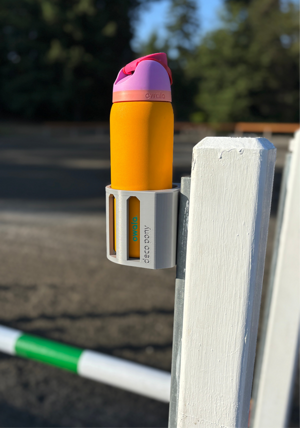 Equestrian bottle holder 